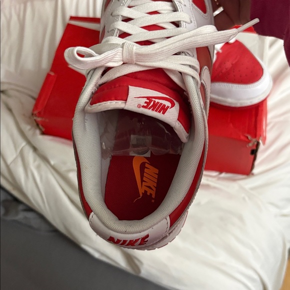Nike dunks red & white - Picture 5 of 7